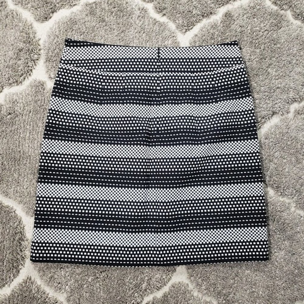 Ann Taylor Loft Black Check Knit Skirt Sz 0 NWOT - Picture 4 of 6